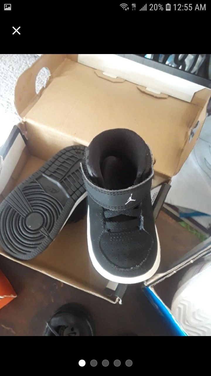 Baby Jordan's size 4