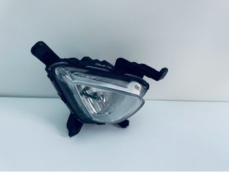2016-2018  Kia Sorento Passenger RH Side Halogen Fog Light OEM (182)