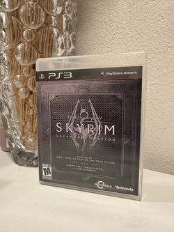 Elder scrolls V: Skyrim legendary edition PS3 Complete in box!