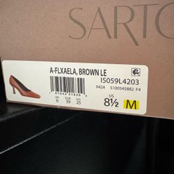Zapatos número 81/2