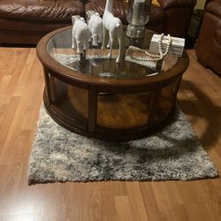 Living room table, made of wood