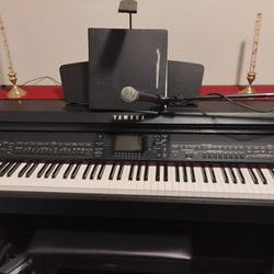 YAMAHA CVP-701 CLAVINOVA DIGITAL PIANO 
