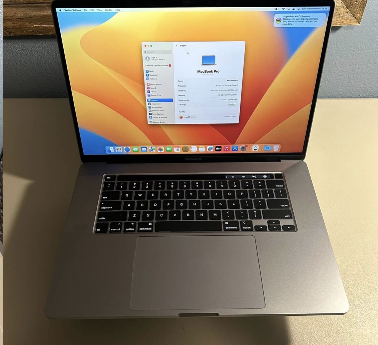 Apple MacBook Pro 16β 2019