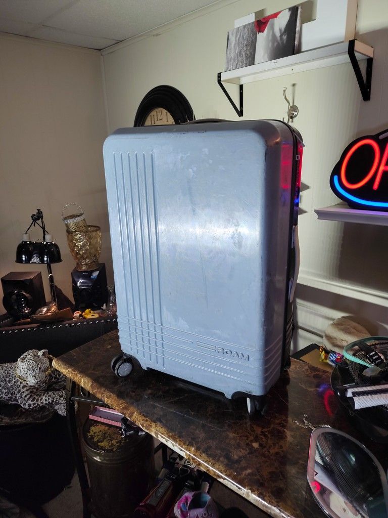 ROAM “Singed Blue” Hand-Built Suitcase | Battle-Worn Shell + Camera-Grade Interior | USA Crafted Luxury Luggage
