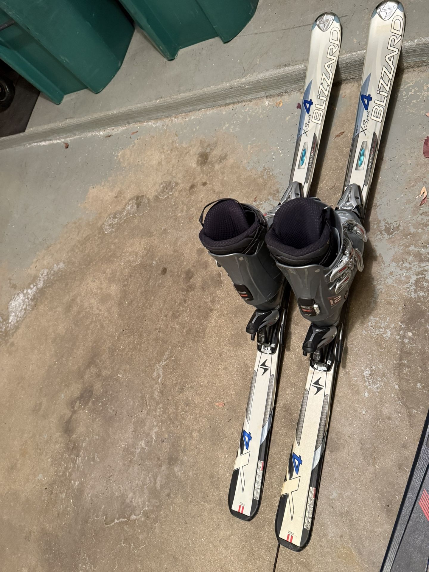 Blizzard X-Spirit 4 skis with bindings. Nordica Easy Move 12 ski boots Size 9.5-10
