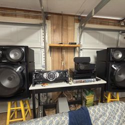 Speaker System And Projector