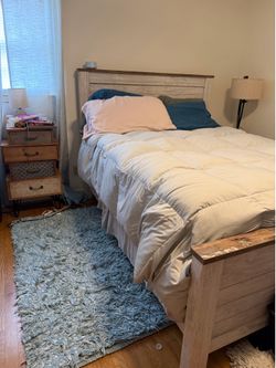 Ashley Willowton Matching Bedroom Set – Bed, Dresser & Chest