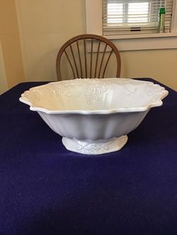 Jane Seymour Centerpiece Bowl
