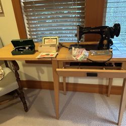 1950 Singer Sewing Machine