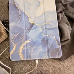 iPad Air 3rd Gen (needs Screen Replaced)