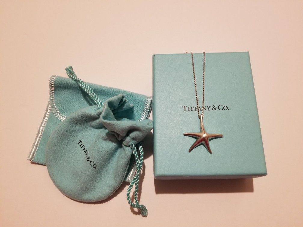 Tiffany&CO. Starfish Necklace