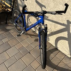 Vintage Nishiki Cascade 26 Inch Wheel Mountain Bike, Ram Horn Handlebars. 