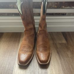 Women’s Artiat Boots 