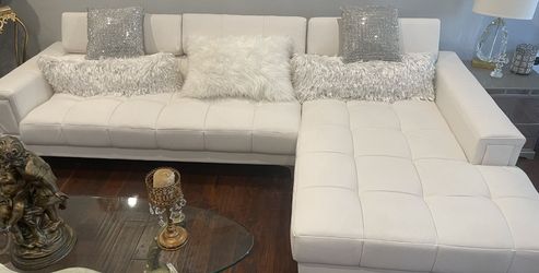 WHITE LEATHER SOFA -SECTIONAL
