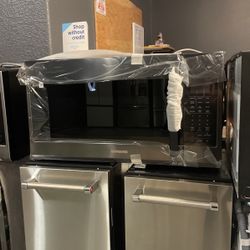 Black Stainless Steel Microwave Over The Range Samsung‼️‼️