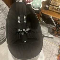 4moms MamaRoo 4 Baby Swing – Excellent Condition – Missing One Toy Ball