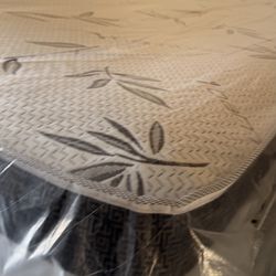 Queen plush pillow top