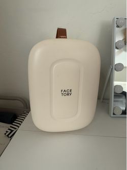 Skincare fridge- Facetory