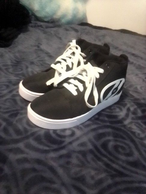 Black And White Heelys