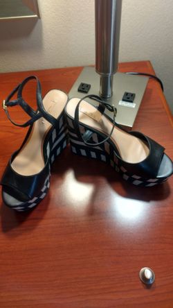 Aldo black 6.5 leather stripe wedge sandal