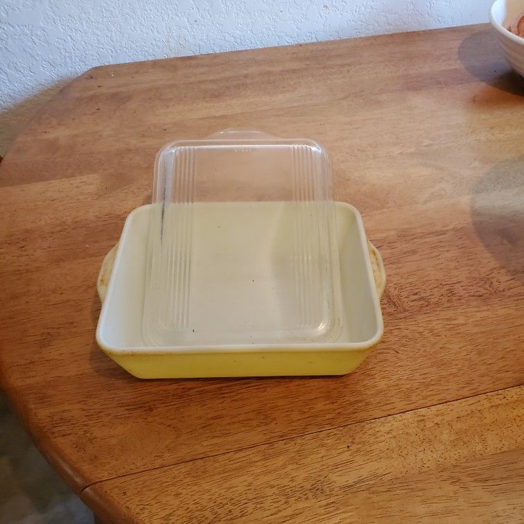 Pyrex 503-B Yellow Refrigerator Dish