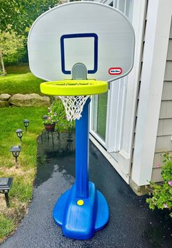 Little Tikes Adjust 'n Jam Pro Basketball Set