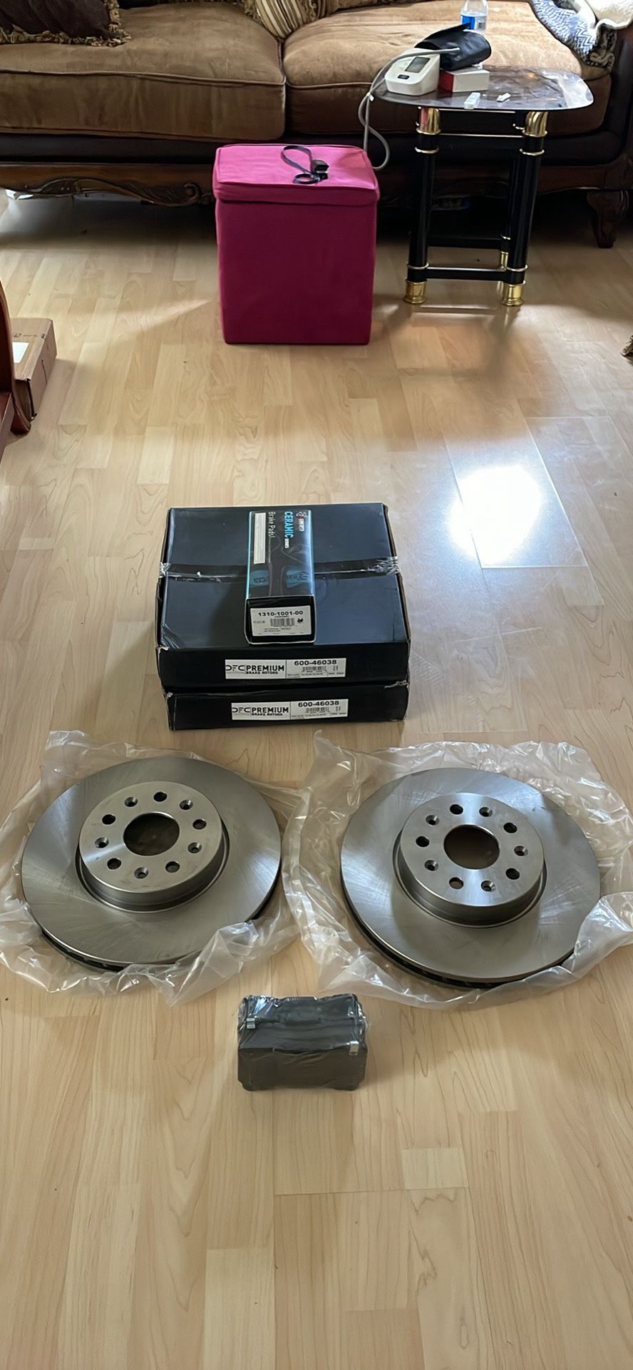 Front Rotors Brake Pads Set Cadillac Chevy