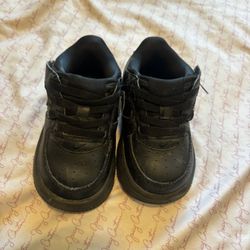 black nike air forces