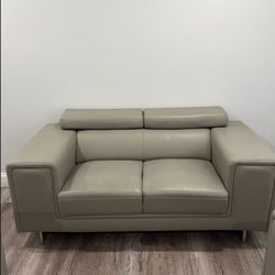 Loveseat moderno