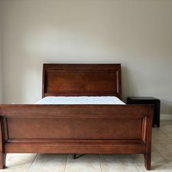 Solid Wood Bedroom Set $450 OBO