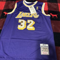 Size xl Magic Johnson Mitchell and ness throwback jersey
