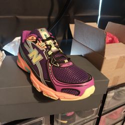 New Balance Sneakers 