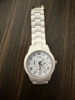 Watch women’s GUESS