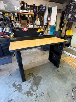 Craftsman Heavy Duty Work Bench In Great Condition!  5’ Wide X  2’ Deep X 40” High With Peg Holes And Screw Driver Holders Only $100!!!!!!!