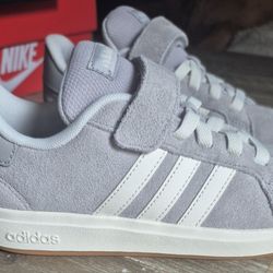 BRAND NEW ADIDAS GRAND COURT 00S 