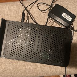 Netgear N600 WiFi Cable Modem Router Docsis 3.0