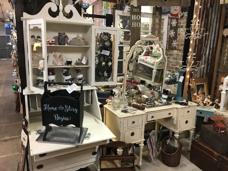Two Vintage items in Inta Vintage in Sumner Wa