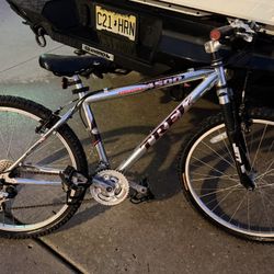 Aluminum 4500 Trek Mountain Bike