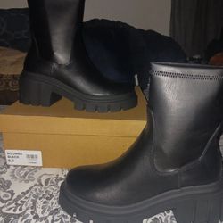 Steve Madden Boomba Boots
