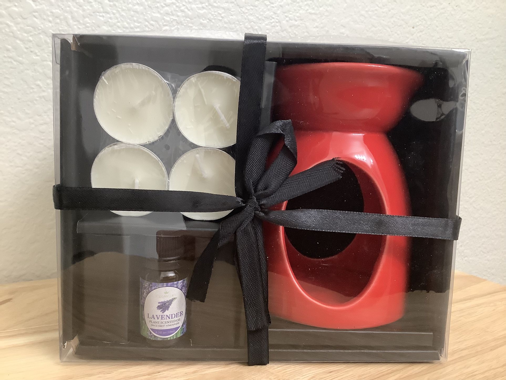 6-Piece Oil Warmer Gift Set Includes 4 Tea Candles, Lavender Plant Scented Oil, Oil Warmer, Red