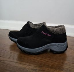 New Ankle High Booties Size Women's 35EU/5US