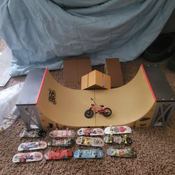 Tech Deck Ramp And Boards