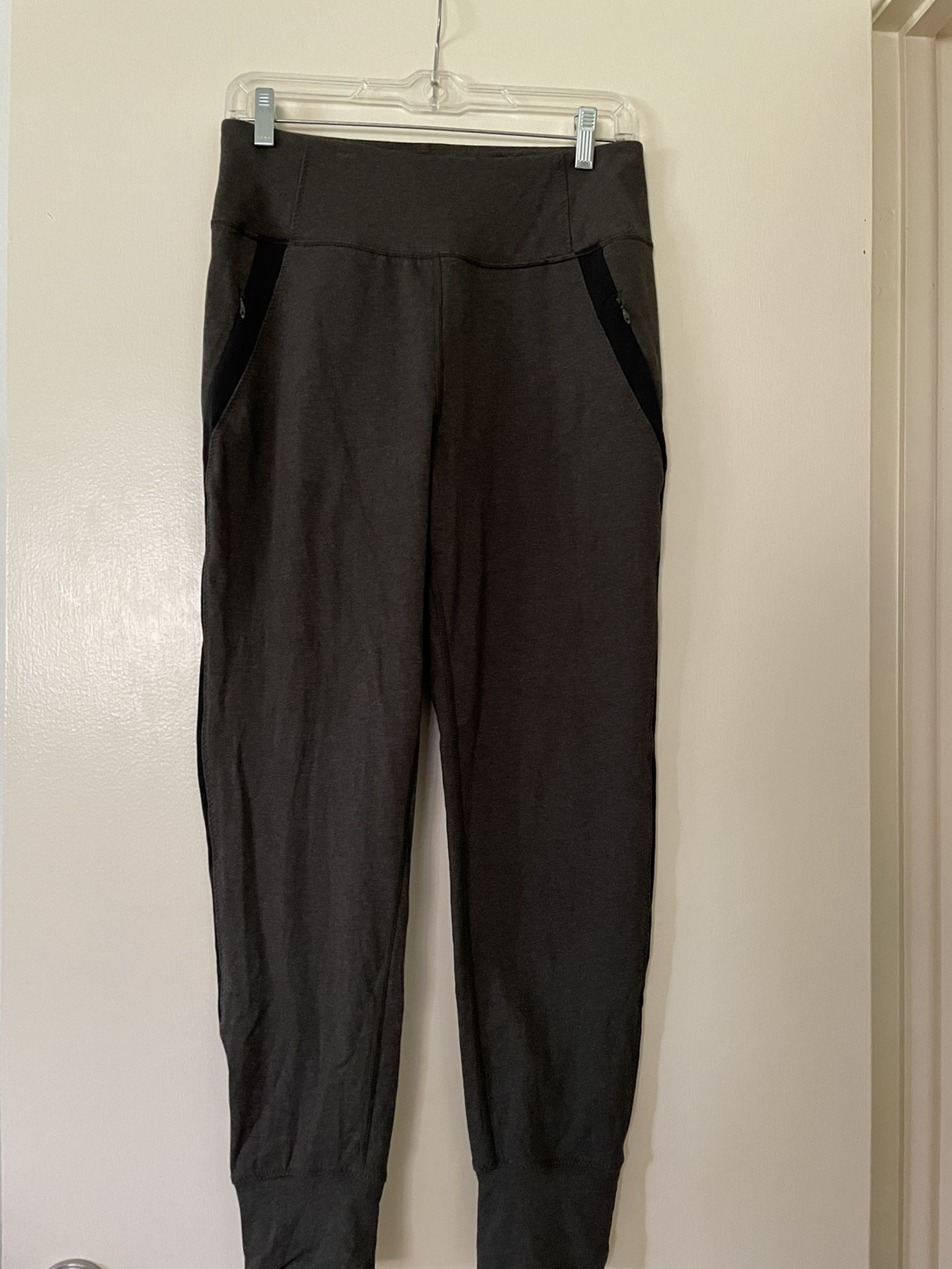 lululemon joggers Size 6