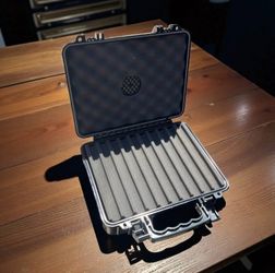 Cigar Case (40 Cigars)