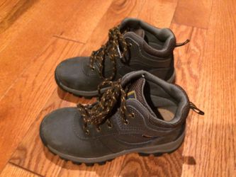 Timberland Boys boots size 13