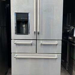 LIKE NEW KitchenAid 5-Door French Door Refrigerator – Stainless Steel – 25 cu ft – Water & Ice – Premium Model  