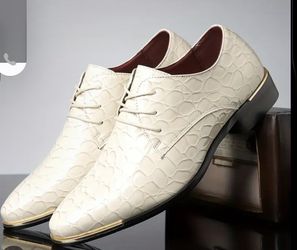 Men’s Boots Size 8 New In Box