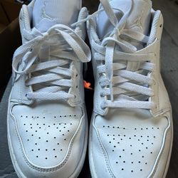 White Nike Jordan 