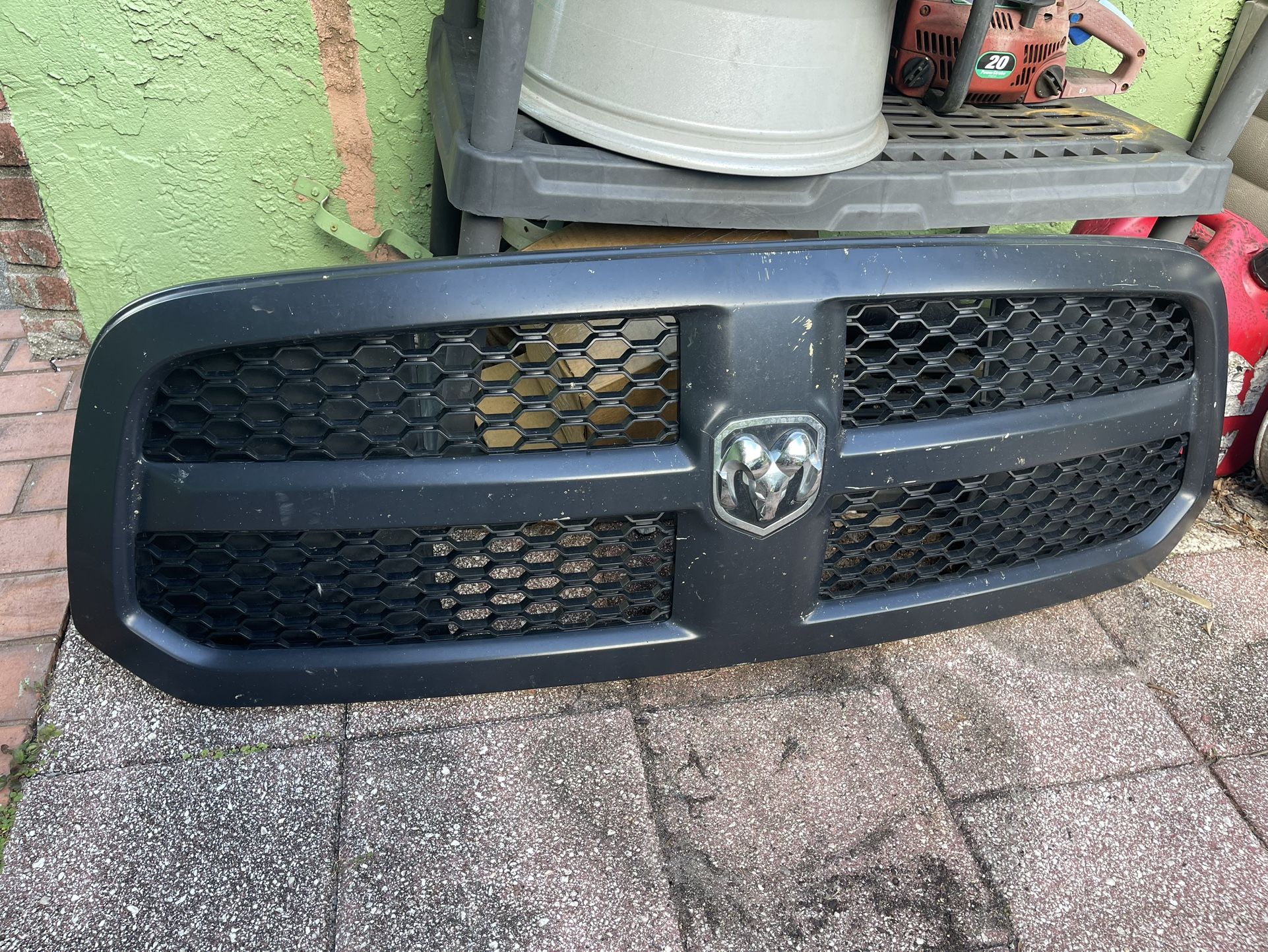 2013-2018 Dodge RAM 1500 Front Original Grill