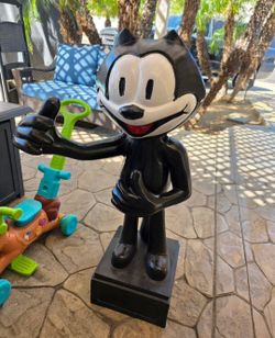felix the cat statue chevrolet  chevy advertising car display